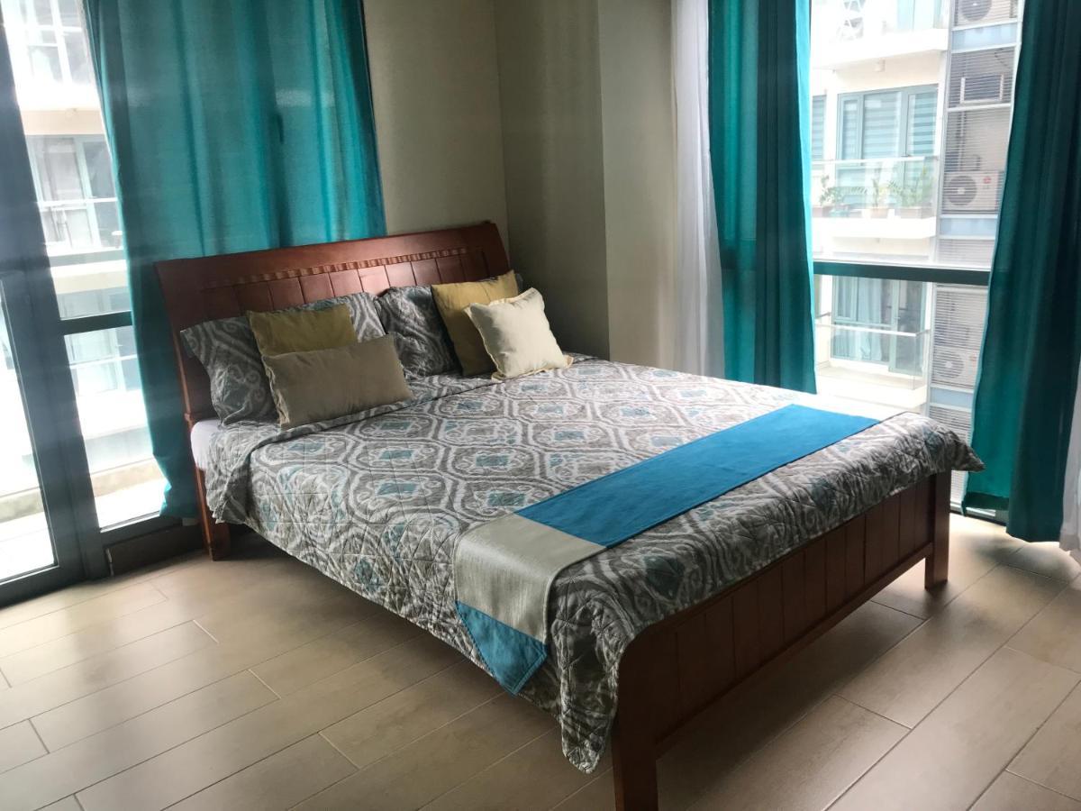 Lena’S Condotel Pasay Esterno foto