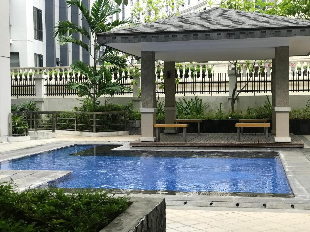 Lena’S Condotel Pasay Esterno foto