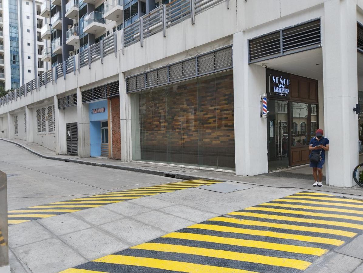 Lena’S Condotel Pasay Esterno foto