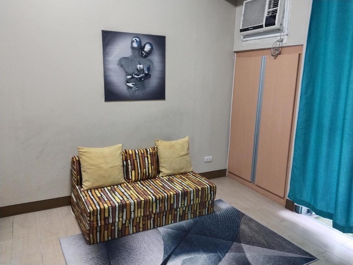 Lena’S Condotel Pasay Esterno foto